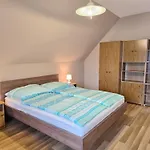 Balazs With Private Pool - Biro Tours Nr 183 아파트 케츨리