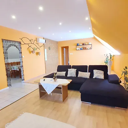 Balazs With Private Pool - Biro Tours Nr 183 דירה קסזטלי