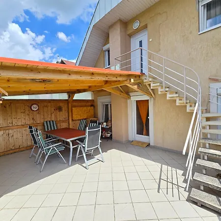 Balazs With Private Pool - Biro Tours Nr 183 아파트