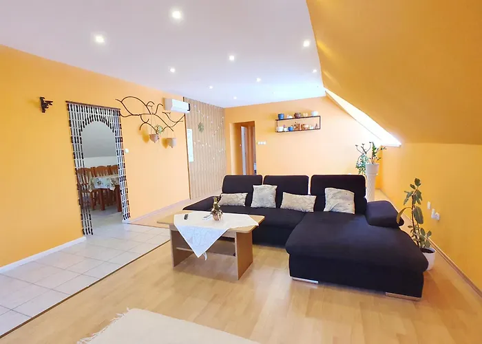 Balazs With Private Pool - Biro Tours Nr 183 דירה קסזטלי