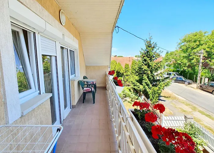 Balazs With Private Pool - Biro Tours Nr 183 케츨리